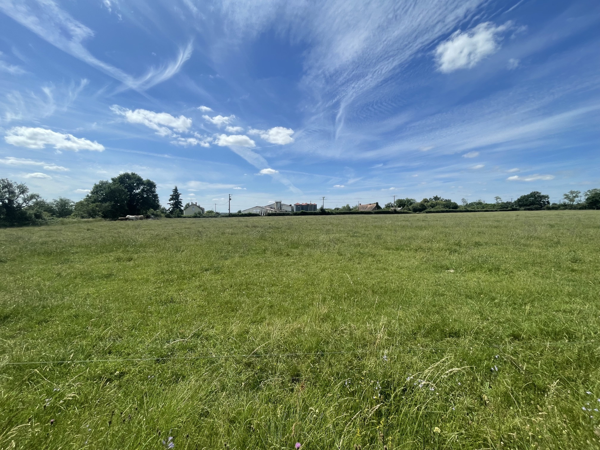 Nouveauté sur LA SUZE SUR SARTHE, terrain constructible de 9